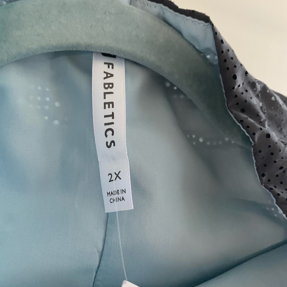 Fabletics Nwt Liora Perforated Pullover - image 5